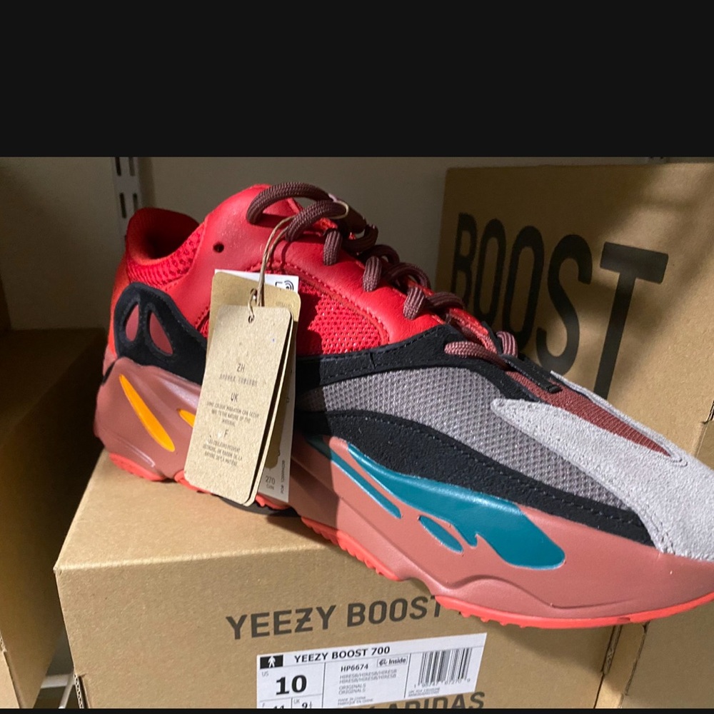 Yeezy Boost 700 Size 10Brand New Never worn